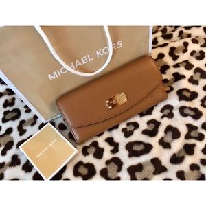 Michael Kors JetSet Slim Leather Flap Wallet Acorn